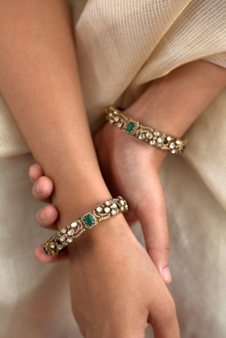 Hands