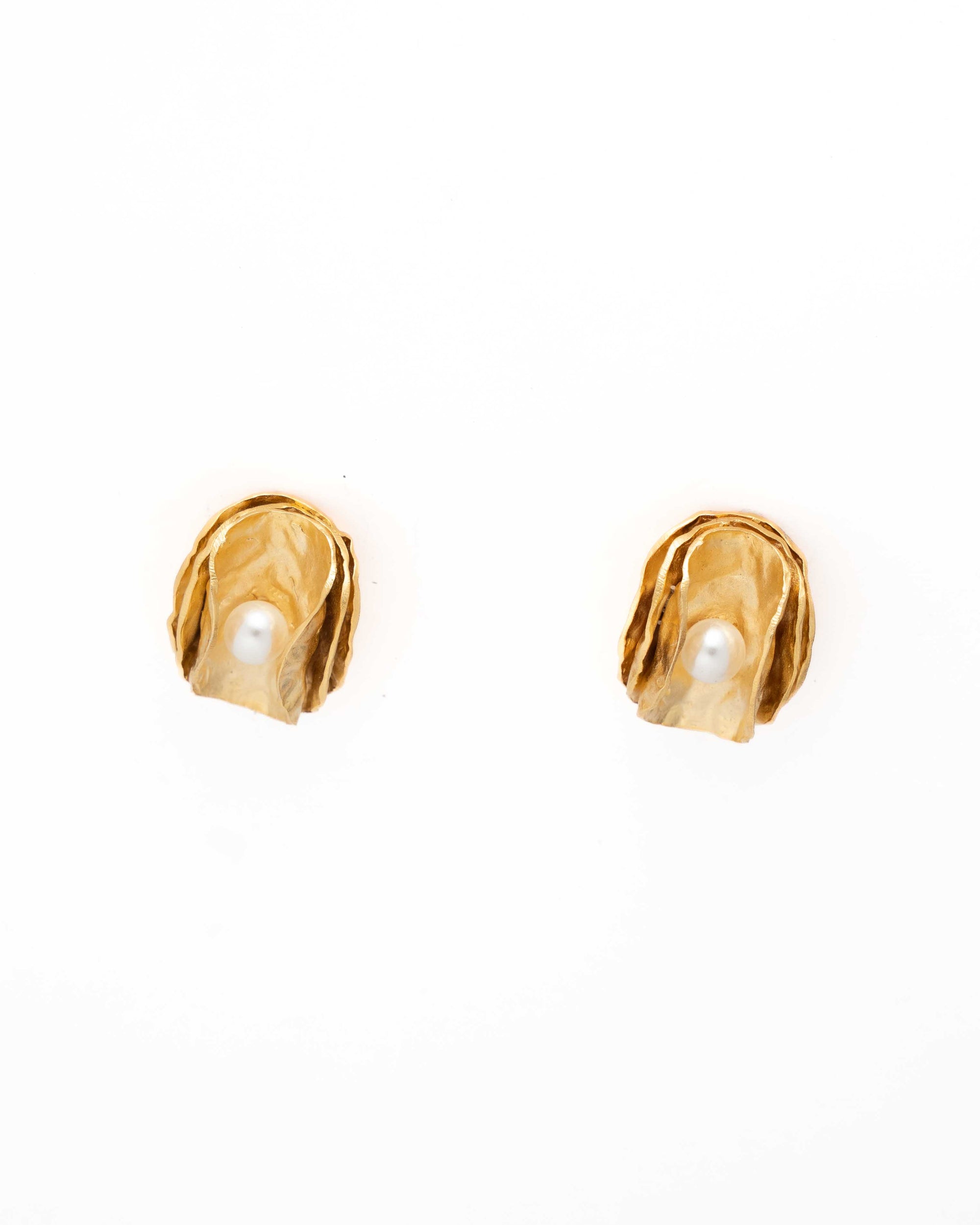 Sahil Hammered Pearl Studs